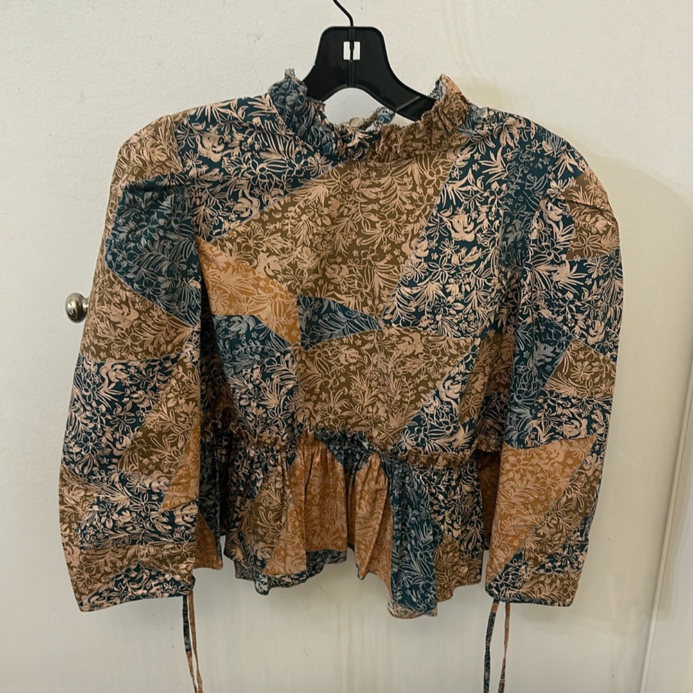 Hunter Bell peplum top - zip closure in back